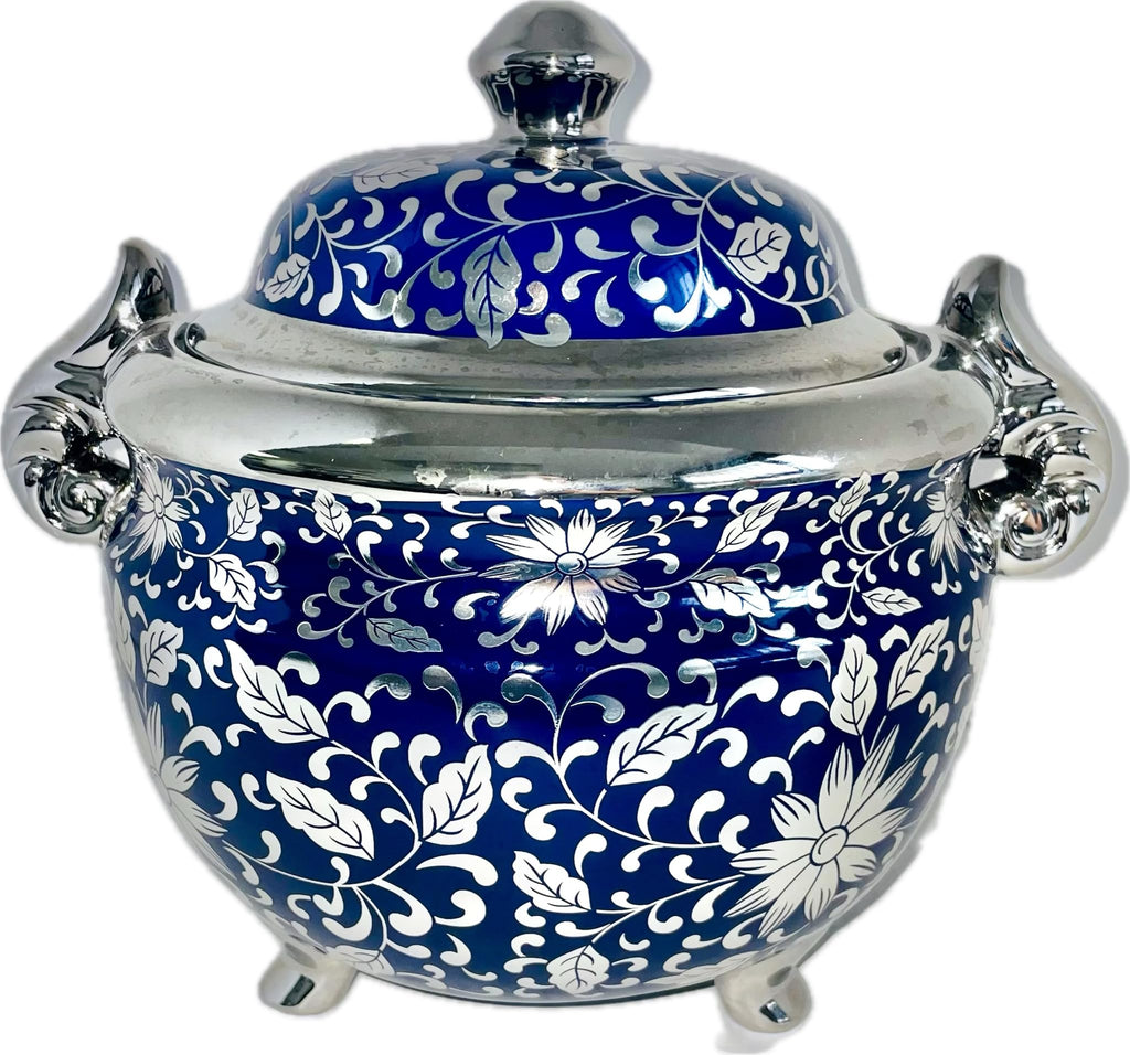 Sopera estampada con flores doradas para Yemaya.
